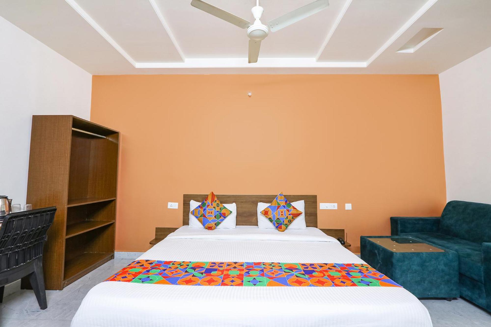 Fabhotel Golden Hitech - Nr Hitech City Hyderabad Bagian luar foto