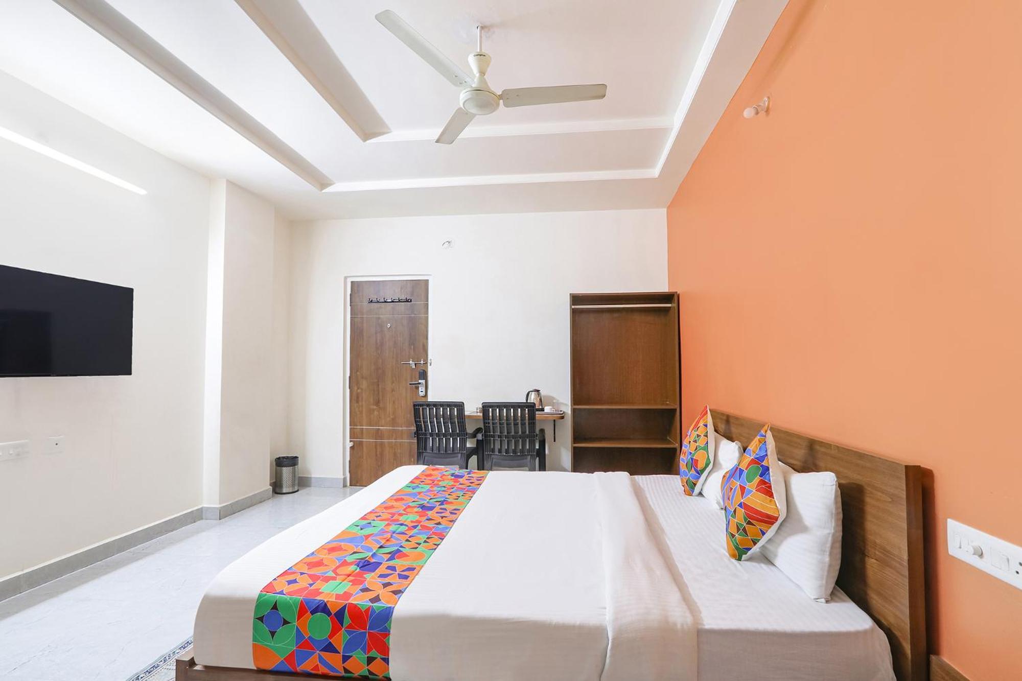 Fabhotel Golden Hitech - Nr Hitech City Hyderabad Bagian luar foto